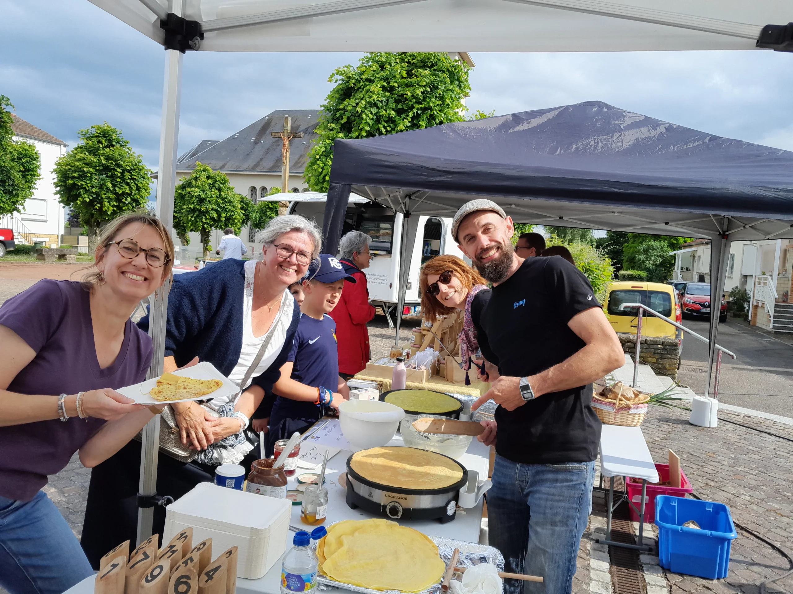 Moment convivial organisé par l’association sportive et culturelle Féy-Loisirs à Féy
